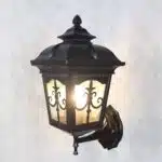 فانوس جداري