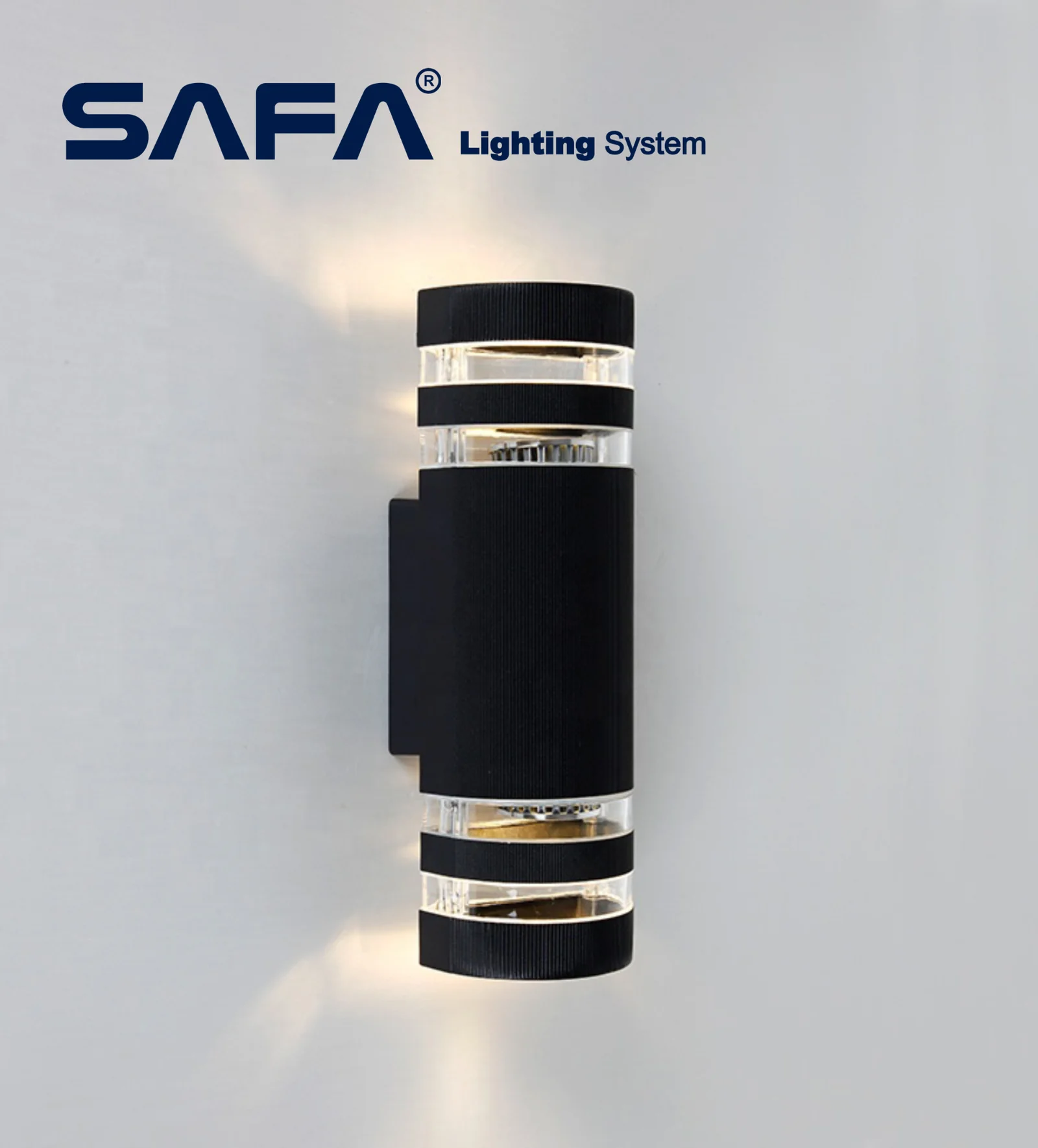 4-2 External Wall Luminaire - Image 1