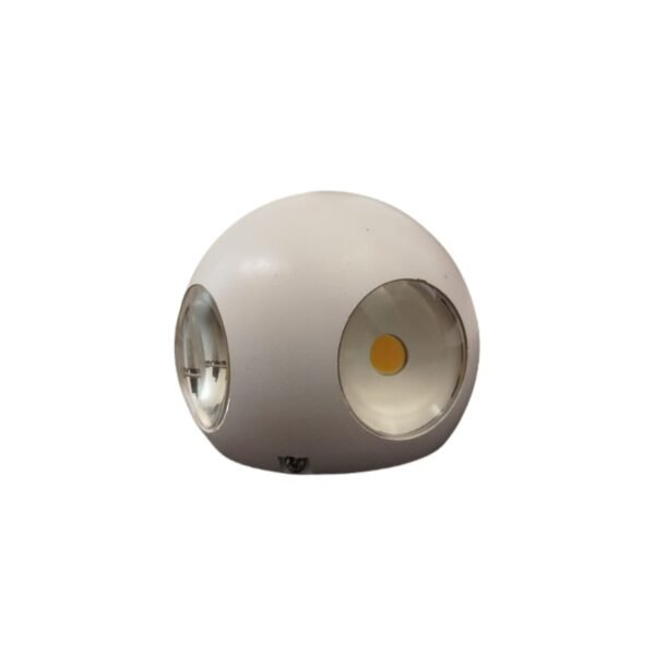 Four-way outdoor LED wall luminaire