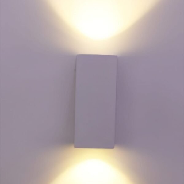 Outdoor LED wall luminaire