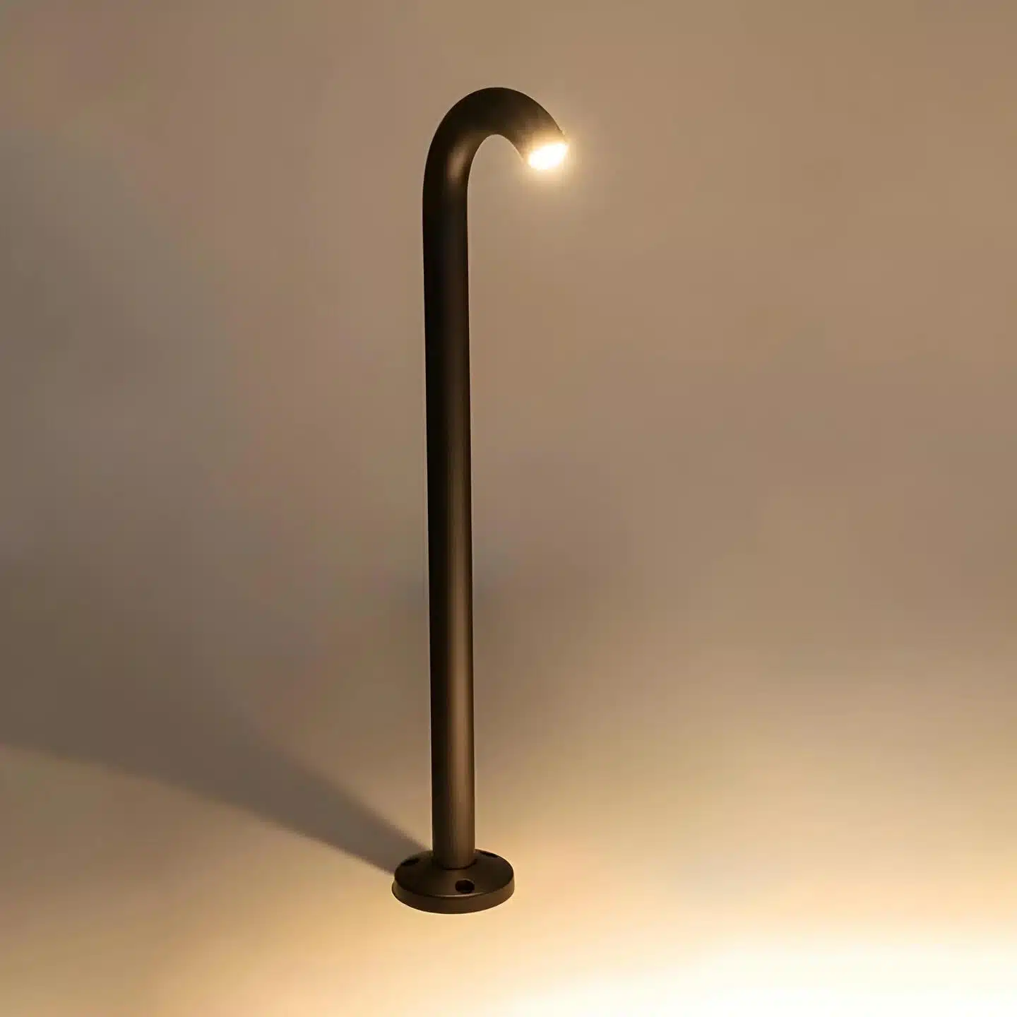 b4 Bollard lighting for gardens - Image 1