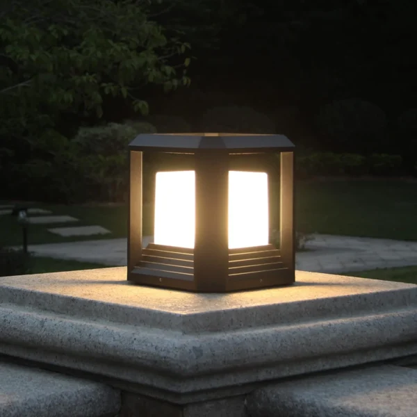 Ground lantern for lighting fences